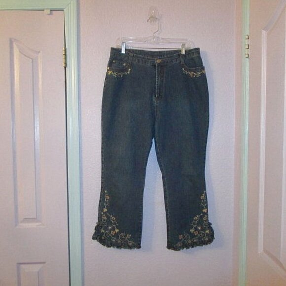 VTG Shyger EMBROIDERED Flare Size 12 33 JEANS Crop RHINESTONES Ruffle Hems BOHO - Picture 1 of 12